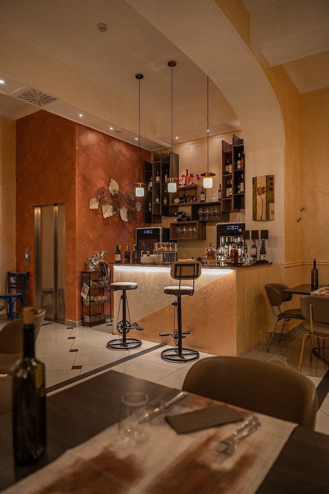 Hotel Roma 33/50