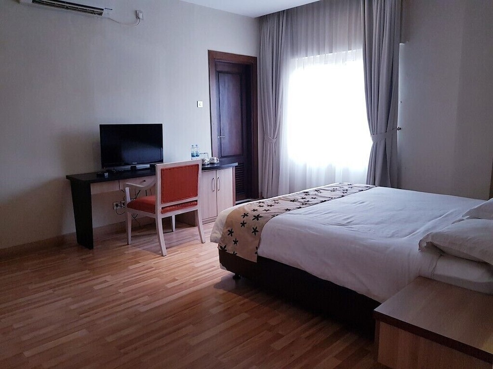 Mutiara Suites 11/60