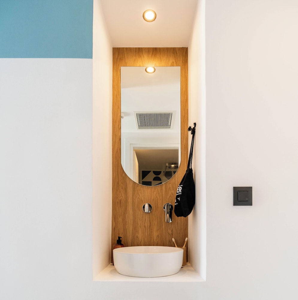 Play Paros, a member of Brown Hotels 41/62