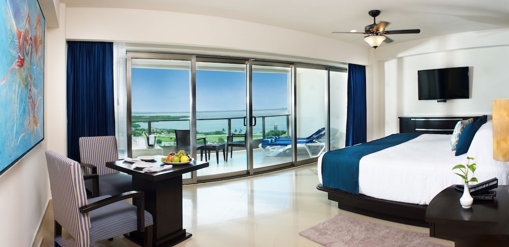 Seadust Cancun Family Resort Ex Great Parnassus Resort And Spa All Incl 35/63