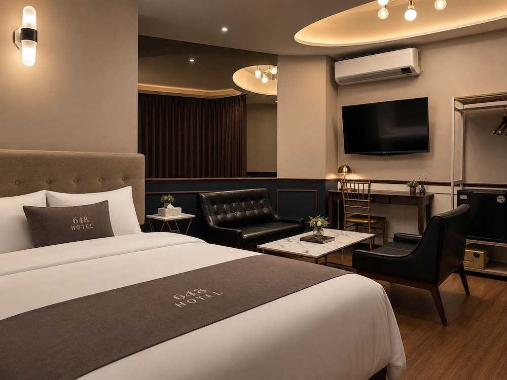 648 Hotel 44/57