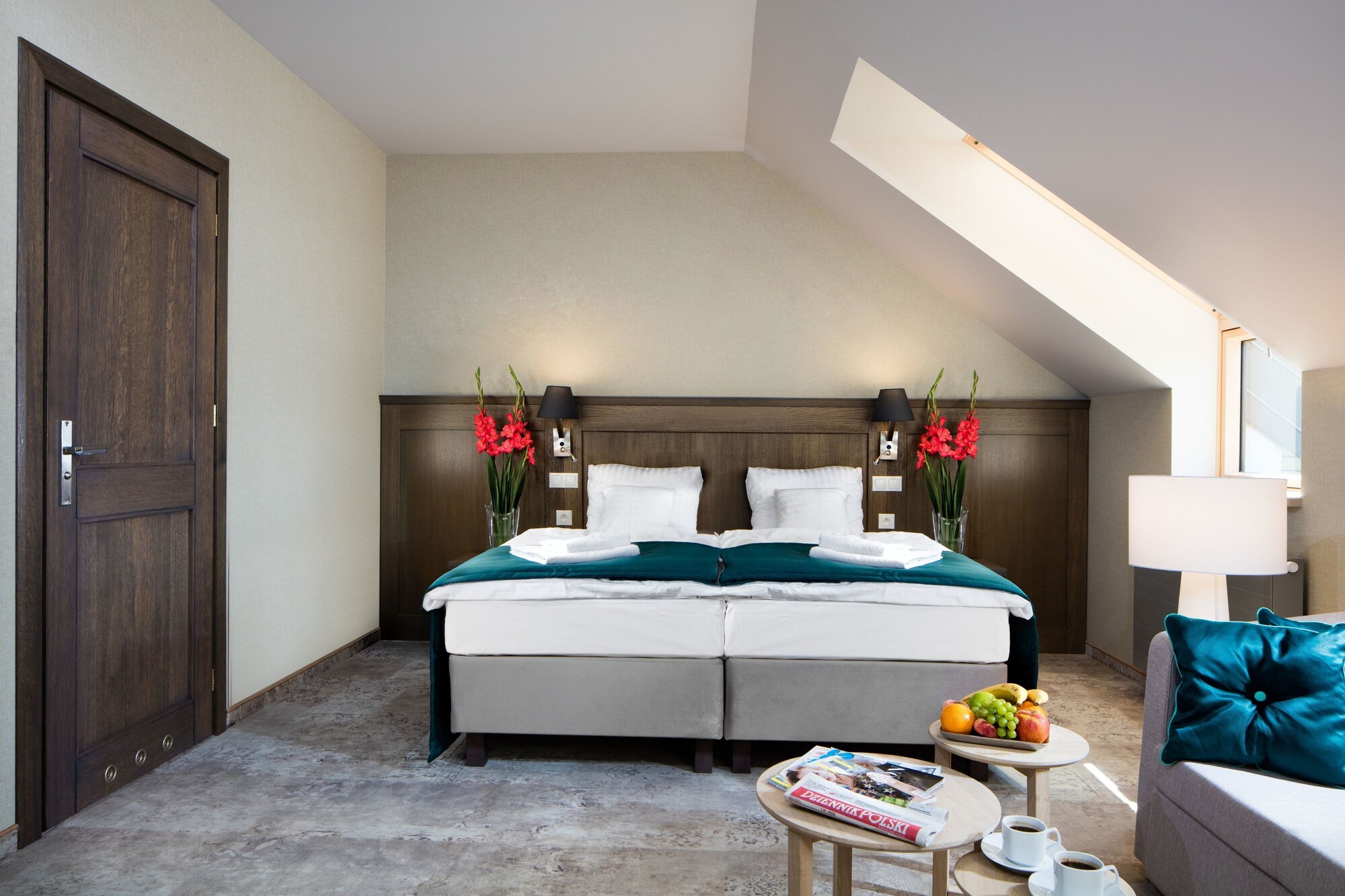 1 BEDROOM, DELUXE