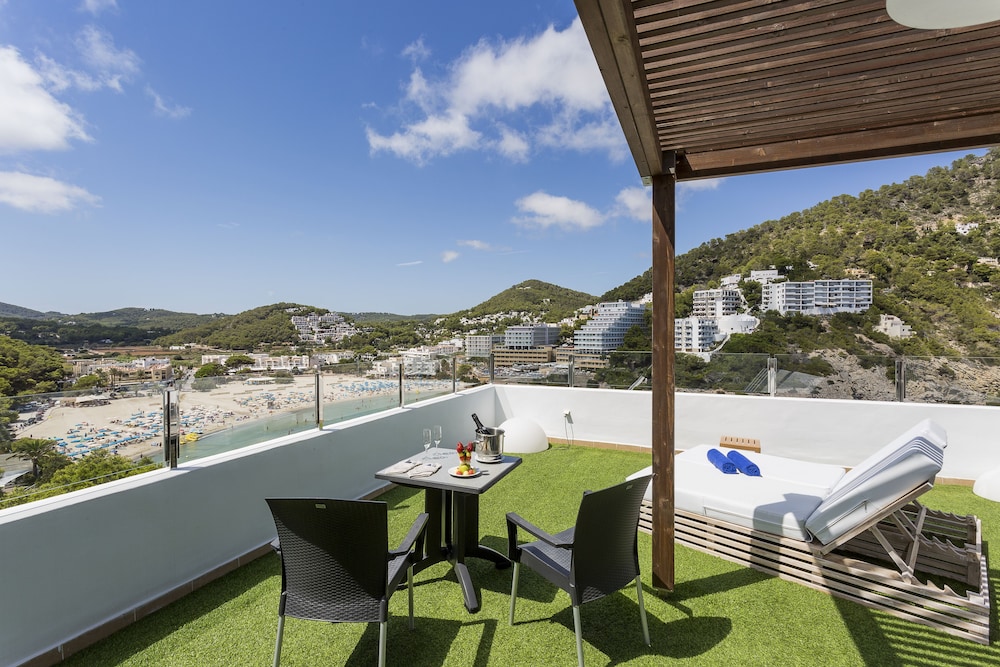 Palladium Hotel Cala Llonga - Adults Only 13/79