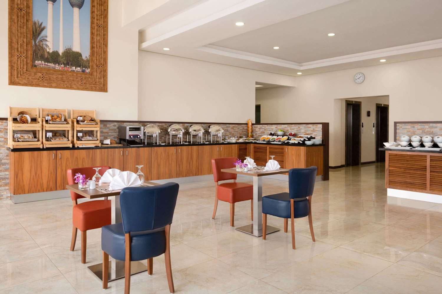 Ramada Encore By Wyndham Kuwait Downtown 43/58