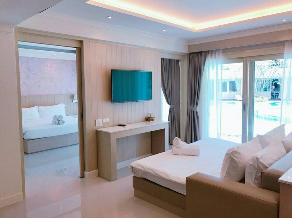 The Sea-Cret Hua Hin Hotel 30/73
