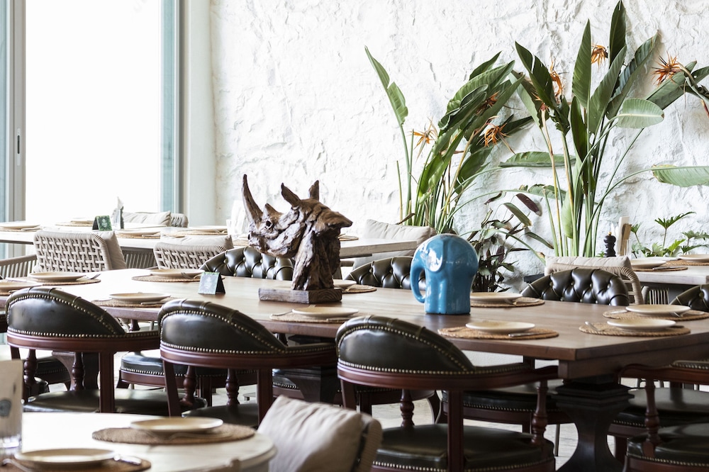 Babana Hotel 68/83