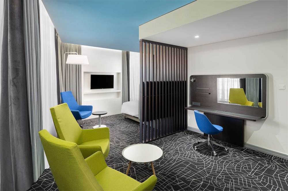 بارك إن باي راديسون جدة طريق المدينة(Park Inn By Radisson Jeddah Madinah Road) 35/65
