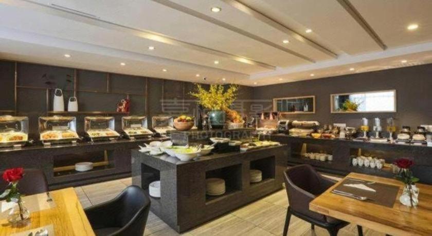 Yitel Hotel (Shenyang Sanhao Street Shengjing Hospital Branch) 37/50