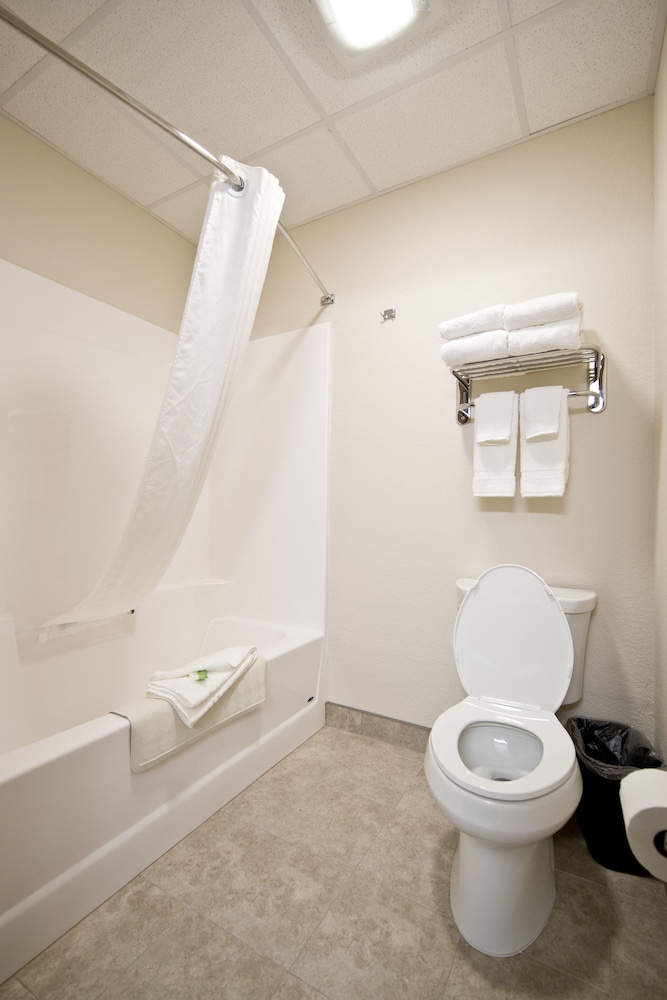 Cobblestone Inn & Suites - Fort Madison 21/54