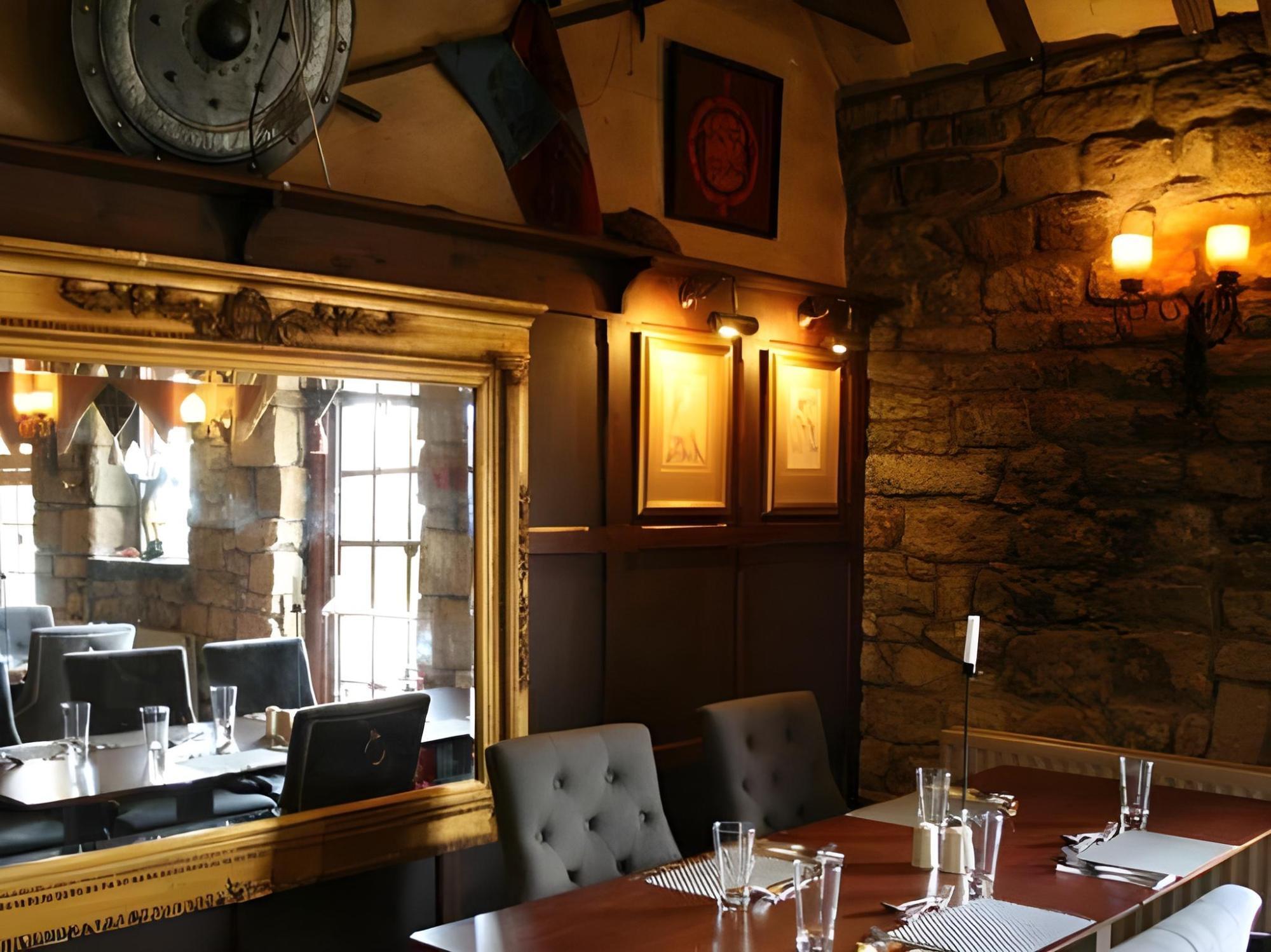 The Cook and Barker Inn - Restaurant with rooms 20/24