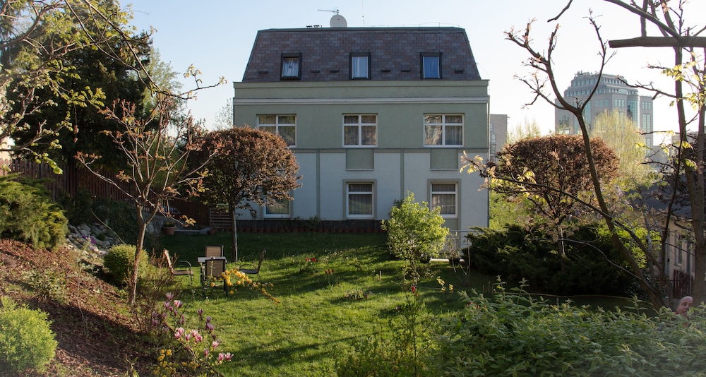 Jagello Business Hotel 34/39