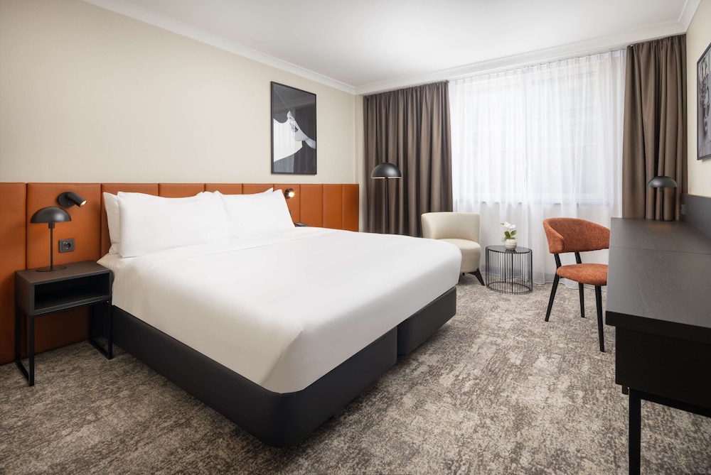 Standard, King Bed