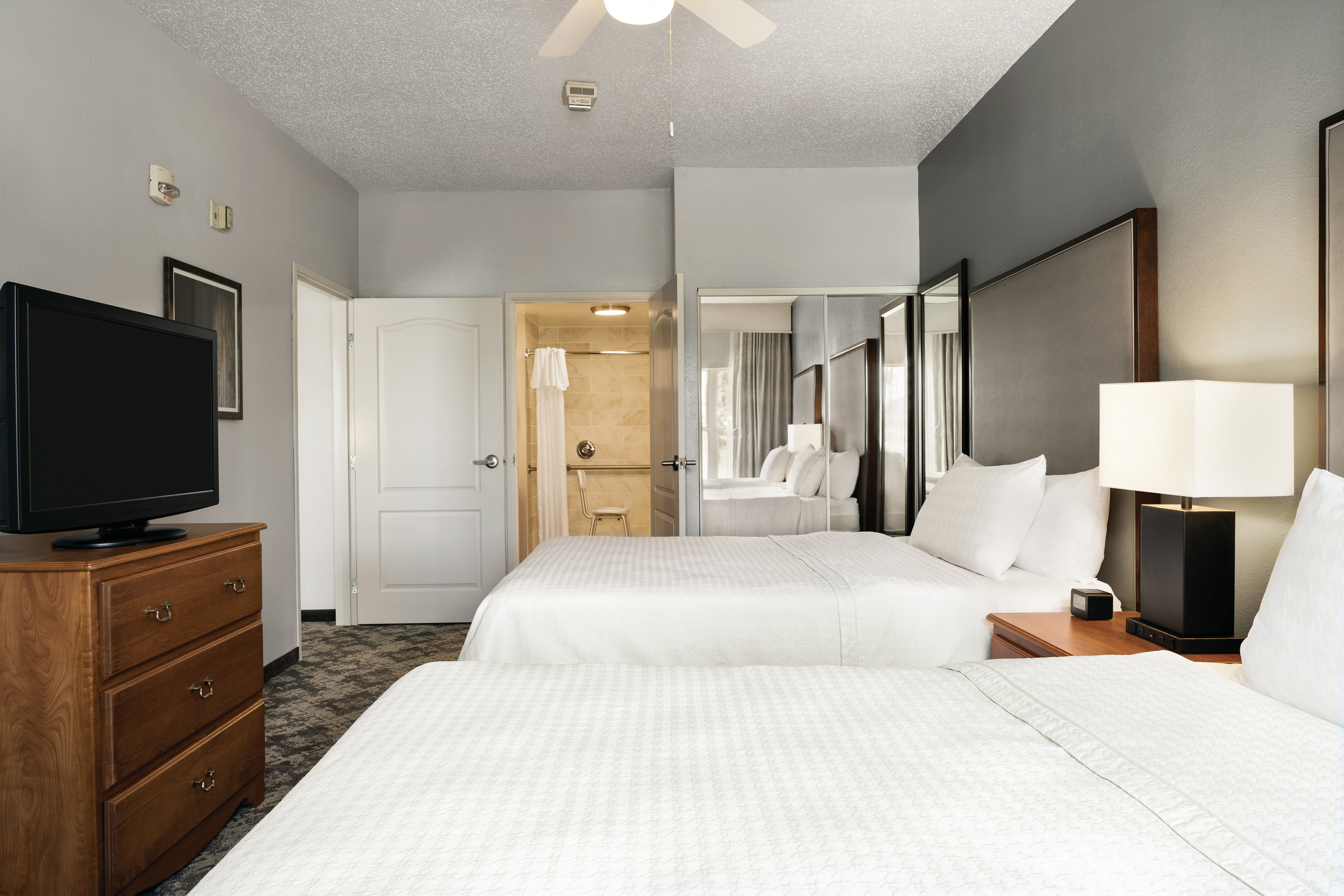 SUITE, 2 QUEEN BEDS, ACCESSIBLE