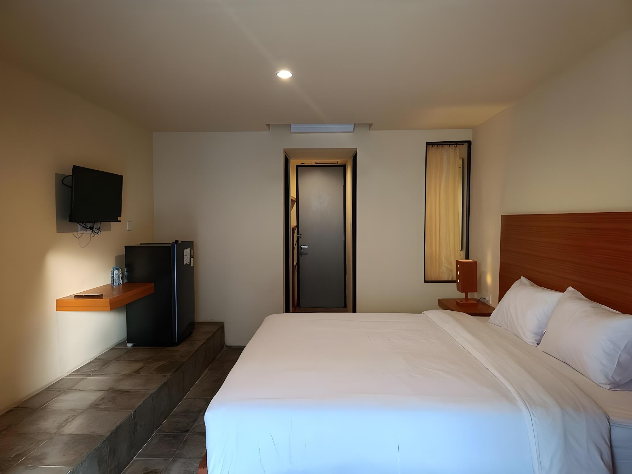 Deluxe, Double Bed, Pool Side