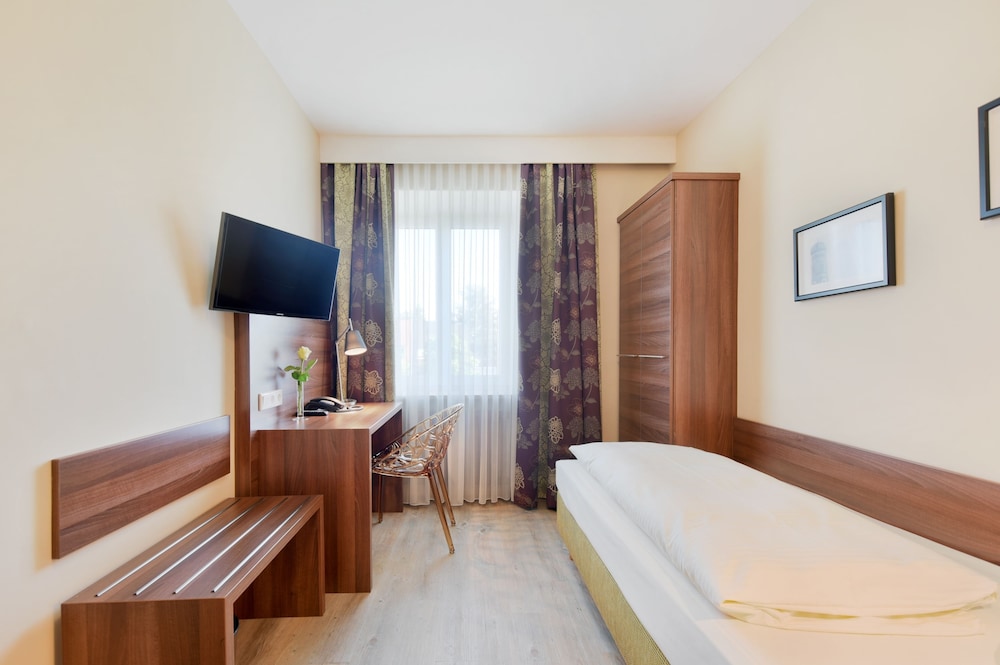 Hotel Santis 12/52