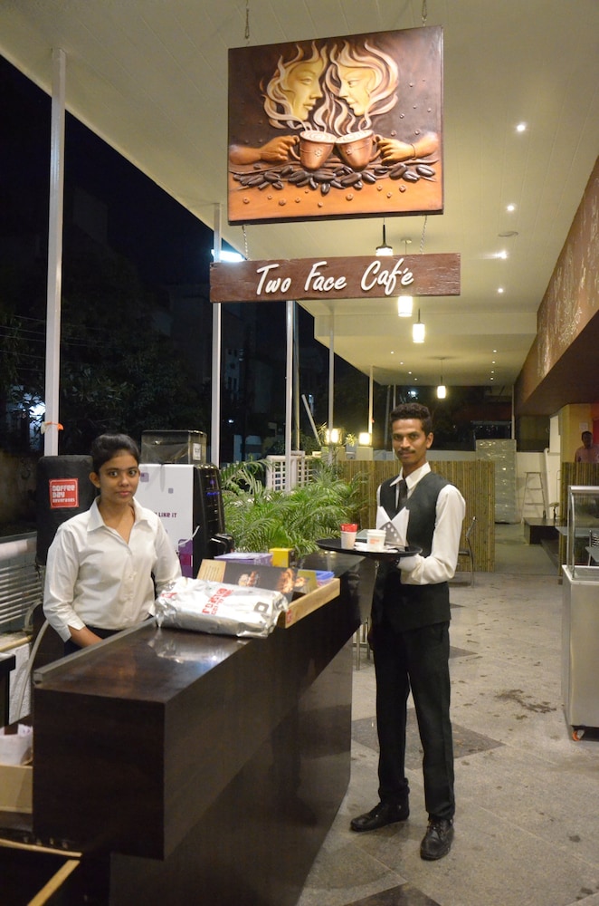 Hotel Vijay Residency 6/33