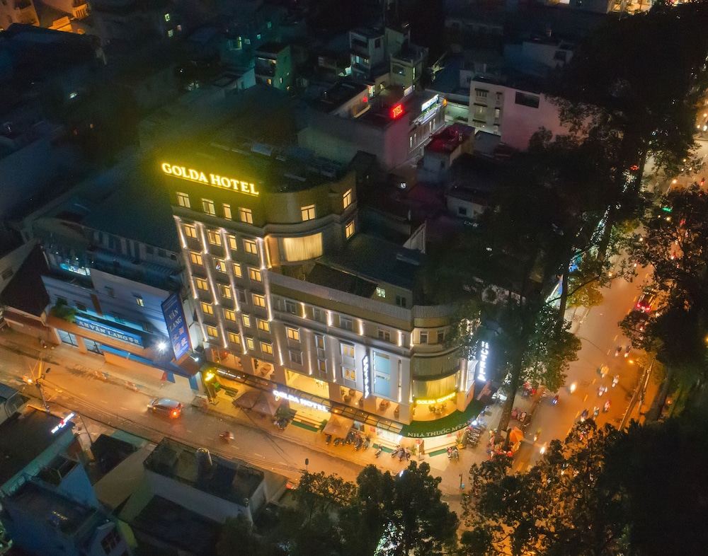 Golda Hotel 1/38