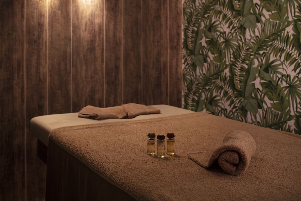 The Westist Hotel & Spa 41/69