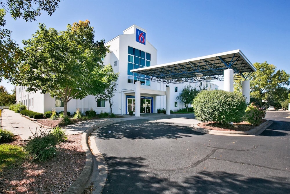 Motel6 Brooklyn Center, MN - Minneapolis 36/48