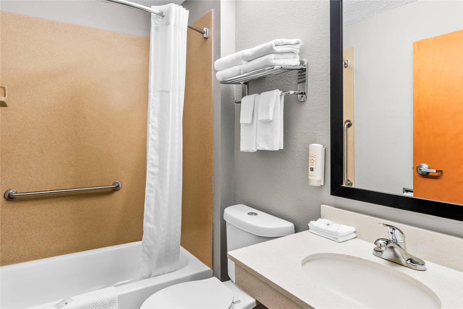 Quality Inn & Suites Bristol North 31/32
