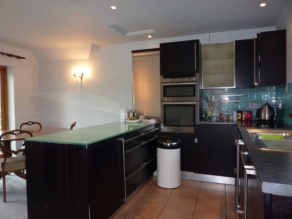 Dunsfold B&amp;B 32/44