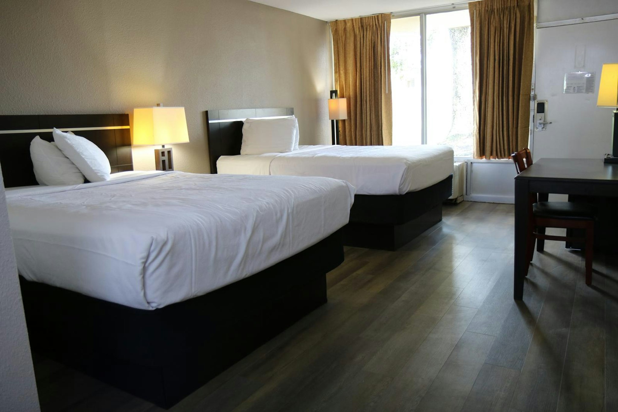 Heritage Inn & Suites by Capital O Baton Rouge I 10 8/16