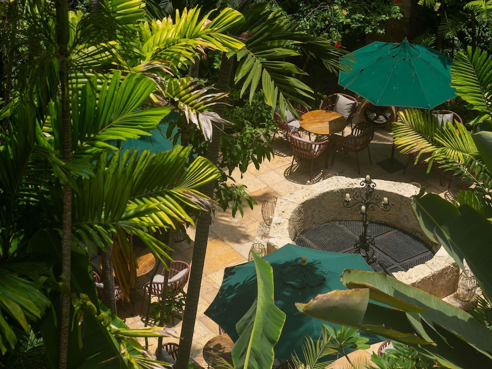 Bovedas de Santa Clara Boutique Hotel 73/78