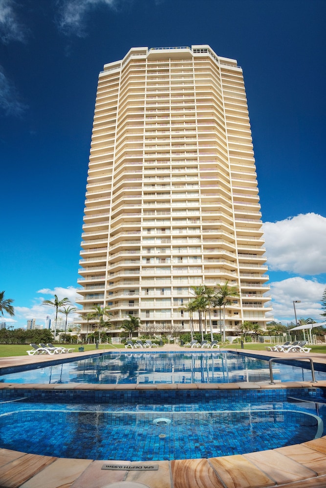 Contessa Condominiums 3/50
