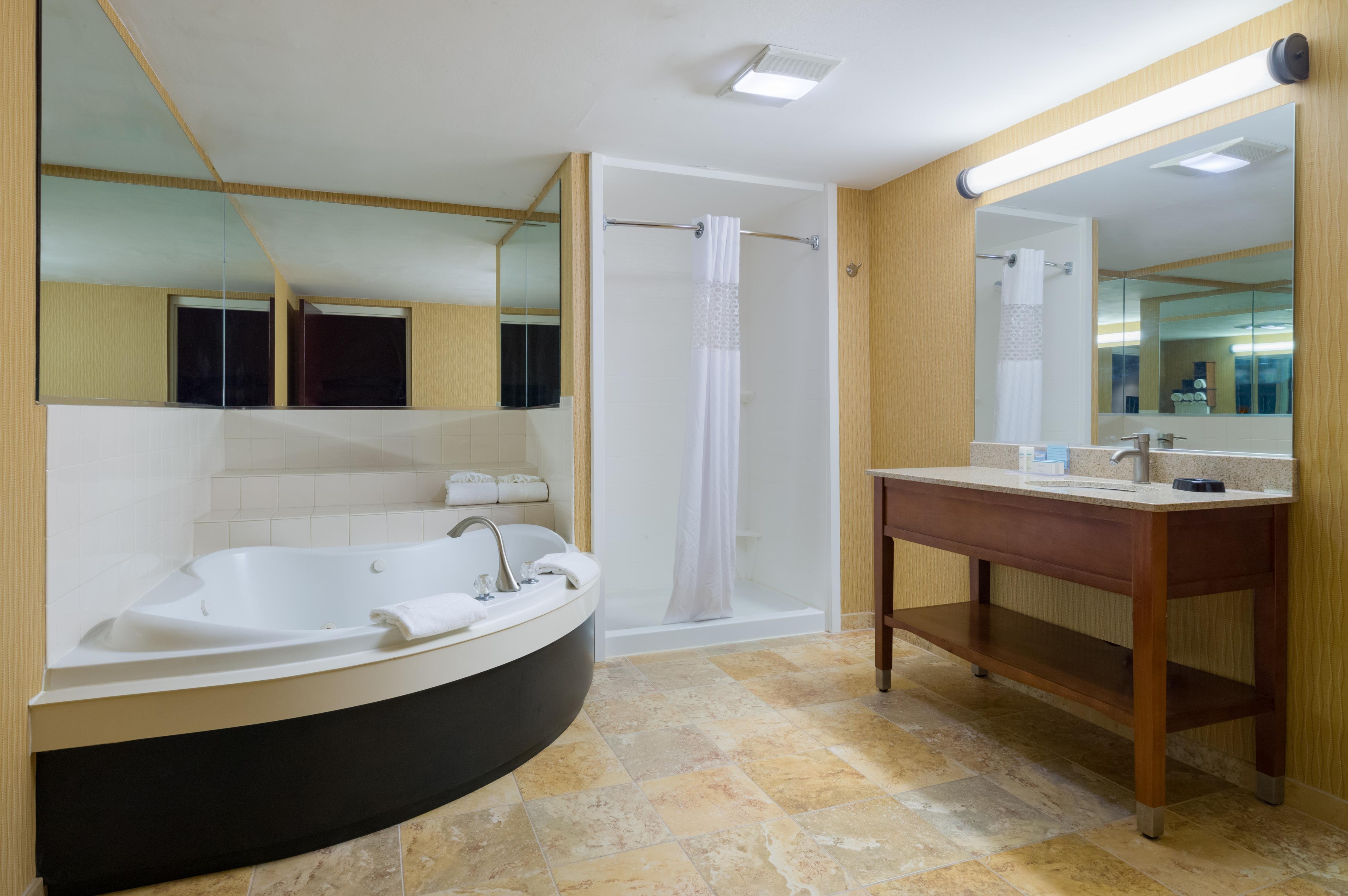 Larkspur Landing Hotel Carlisle 25/28