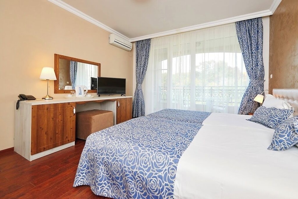 Penelope Palace Apart Hotel 38/87