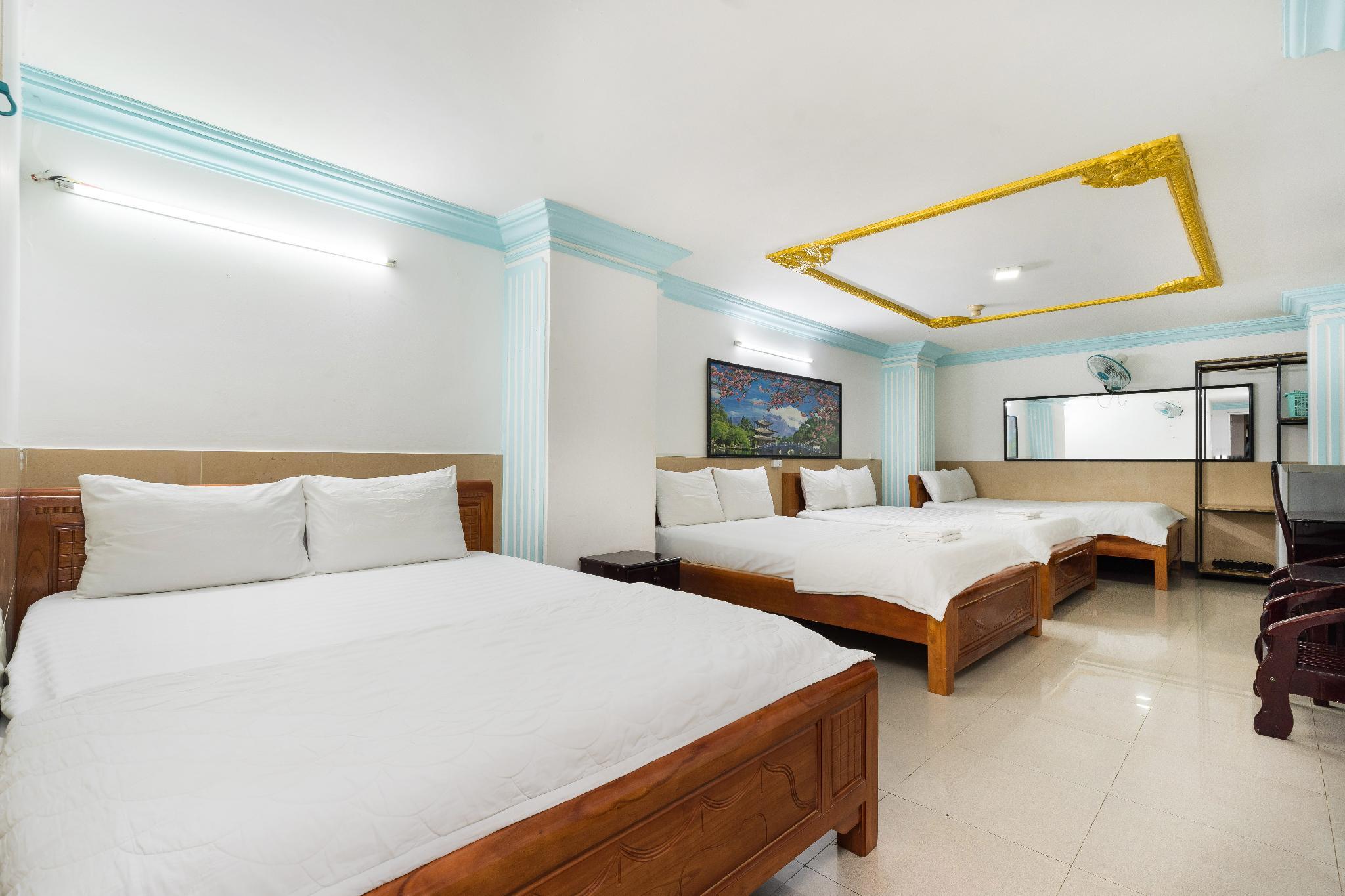 Private, Mixed Dorm