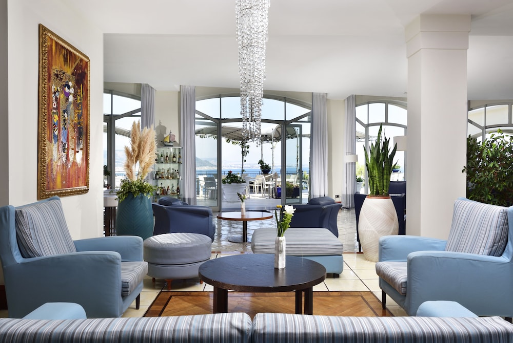 Raito Hotel 101/133