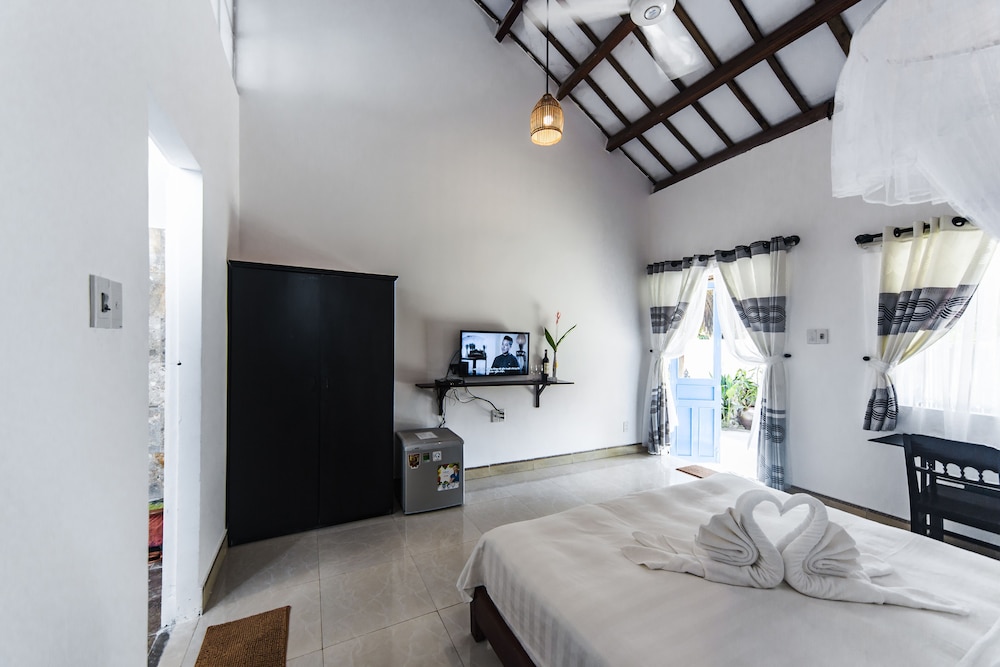 Cashew Tree Bungalow 44/65