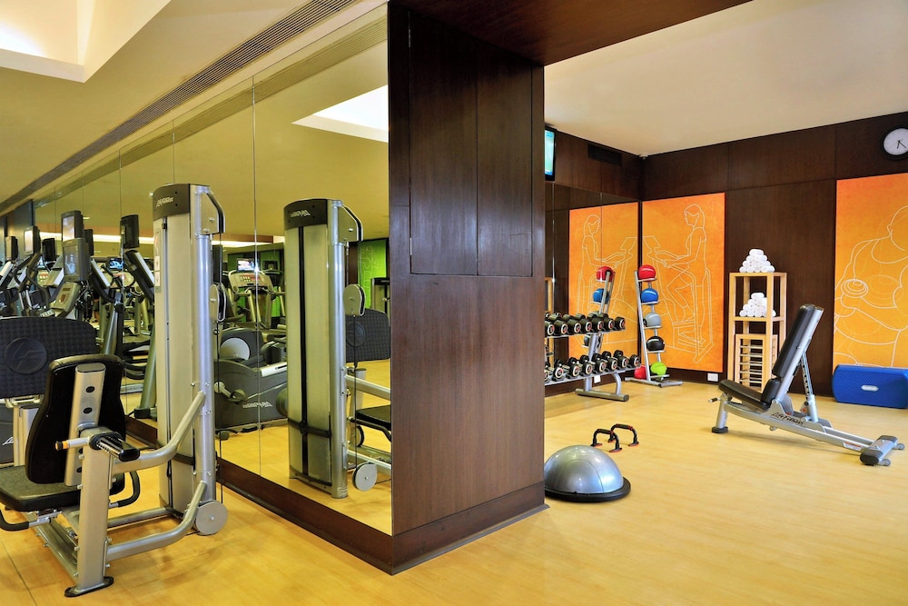 Courtyard By Marriott Mumbai International Airport 24/50