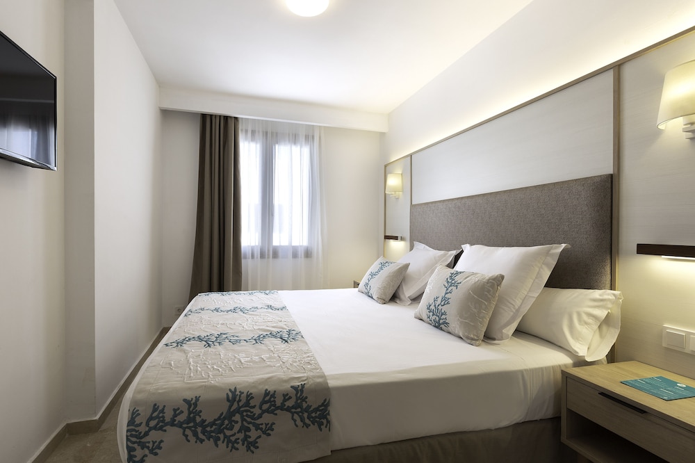 Alua Suites Las Rocas 32/82