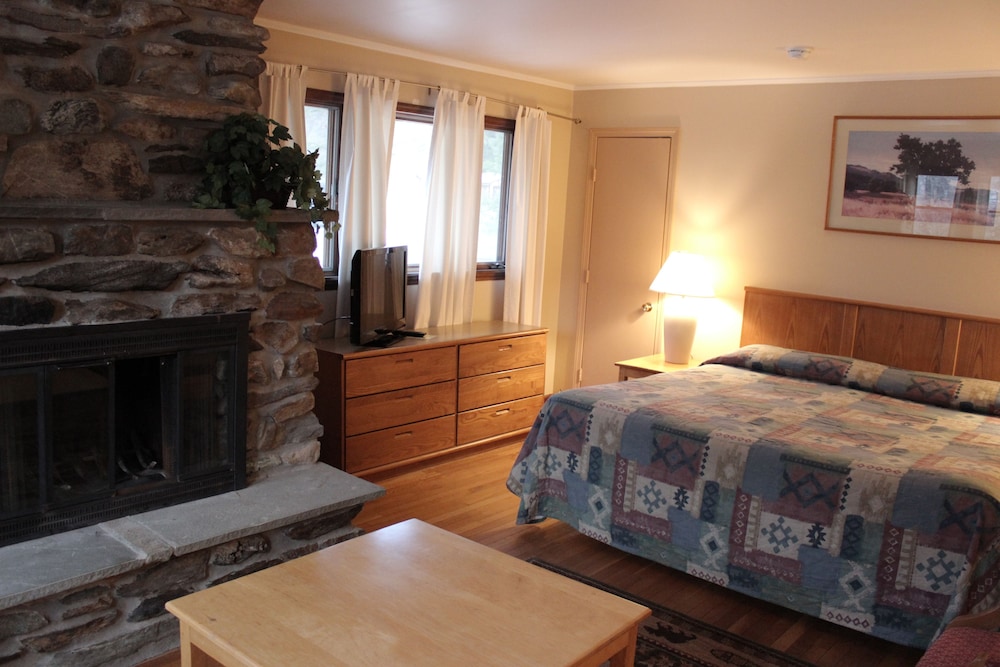 غرفة سوبيريور عائلية بسريرين مزدوجين وسرير كينج مع أريكة بمطبخ