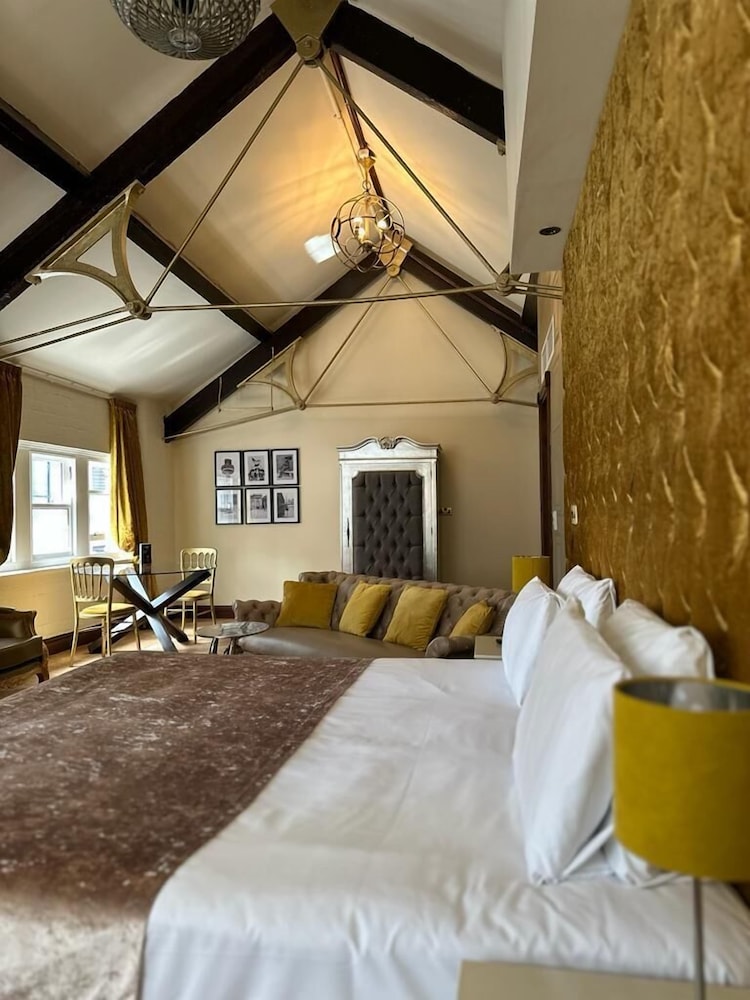 PRESIDENTIAL, DOUBLE BED