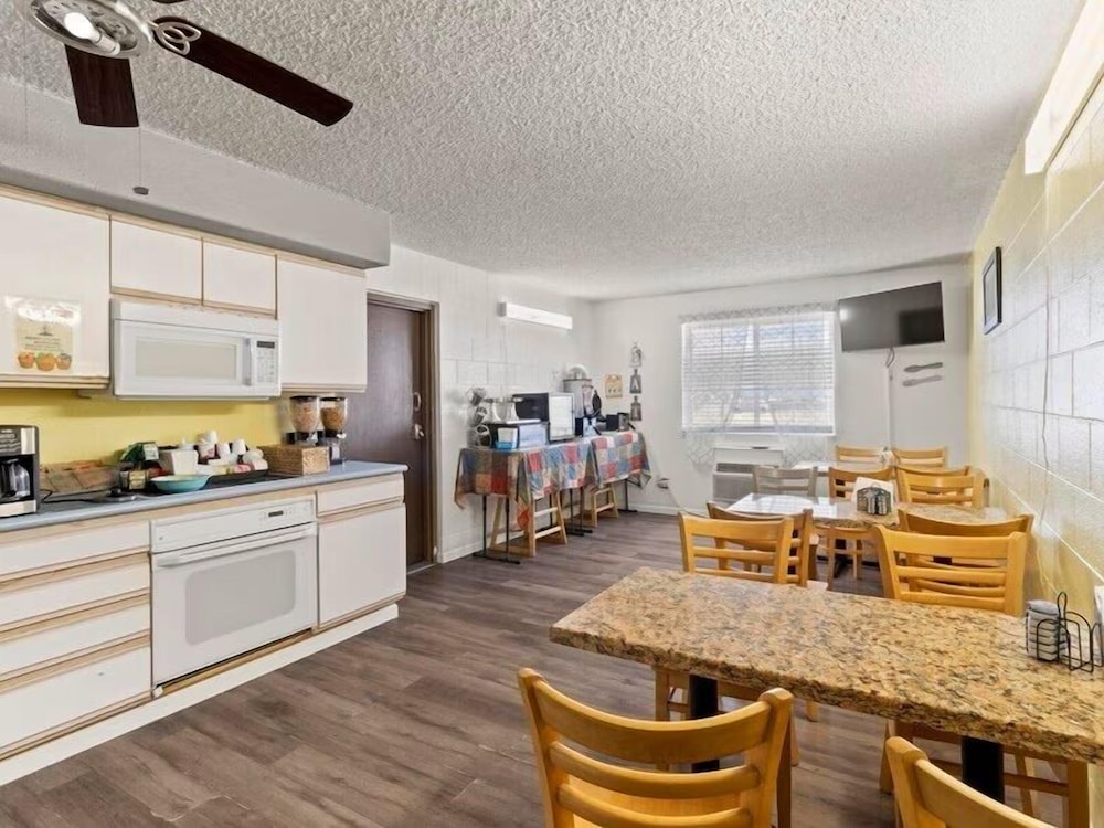 1st Choice Inn Rawlins 45/60