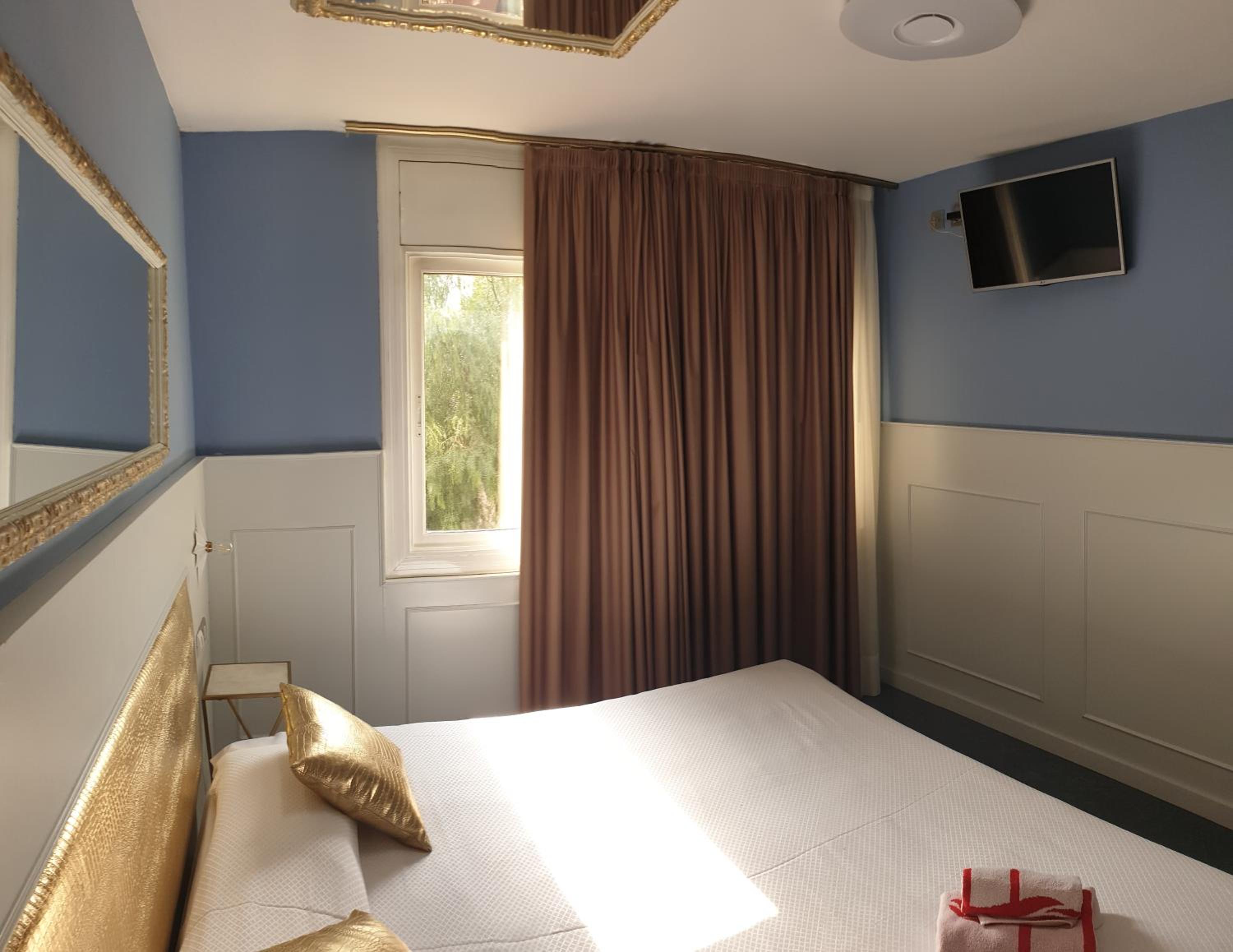 Suite, Hot Tub