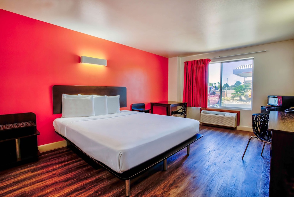 Motel6 Hesperia, CA - West Main Street - I-15 18/60