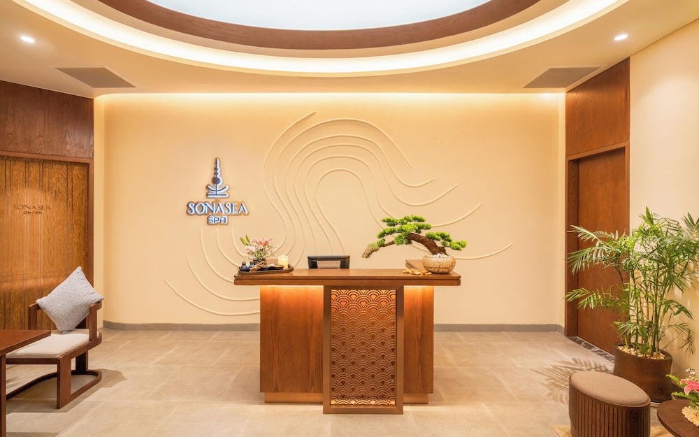 Wyndham Garden Sonasea Van Don 7/50