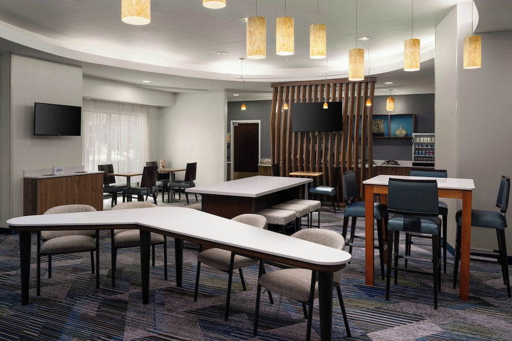 SpringHill Suites Fort Myers Airport 30/41