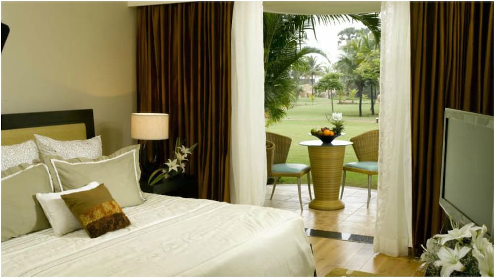 The Zuri White Sands Goa Resort and Casino 18/58