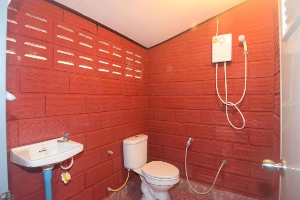 Lanta Long Beach Hostel 47/50