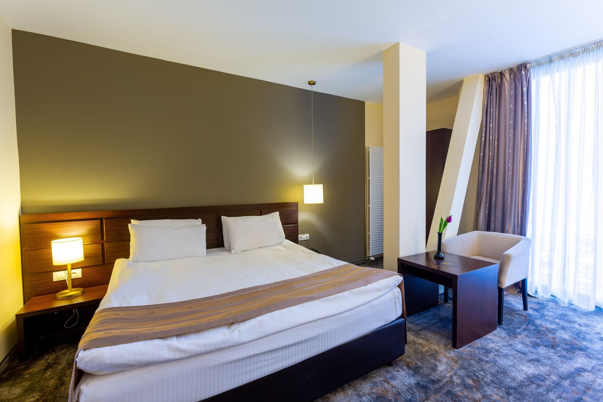 غرفة ديلوكس، Golden Time Hotel 4/6