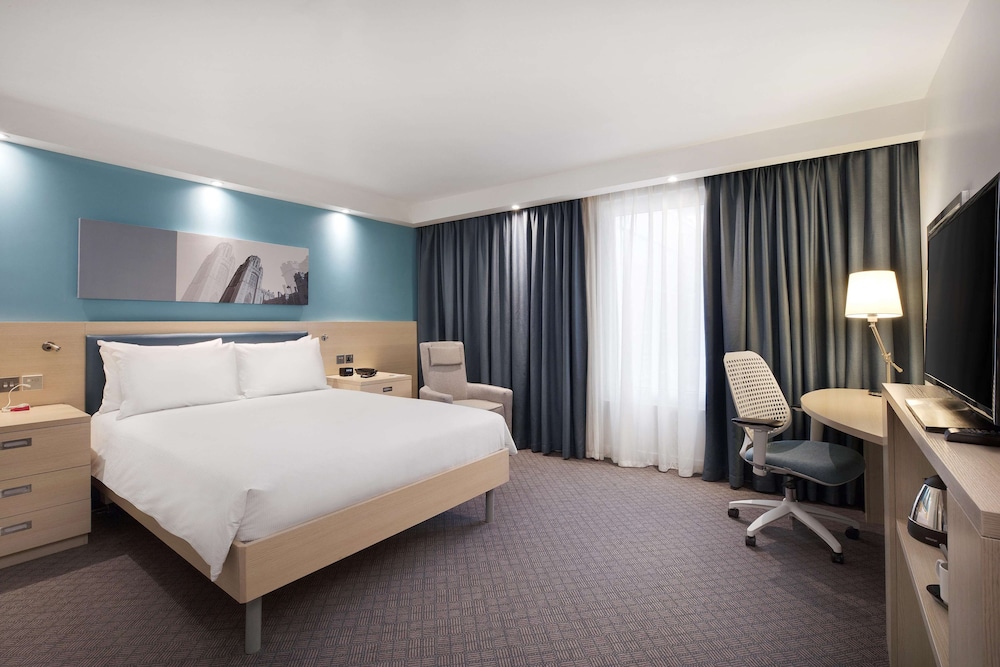 Hampton By Hilton Bristol Airport 19/46