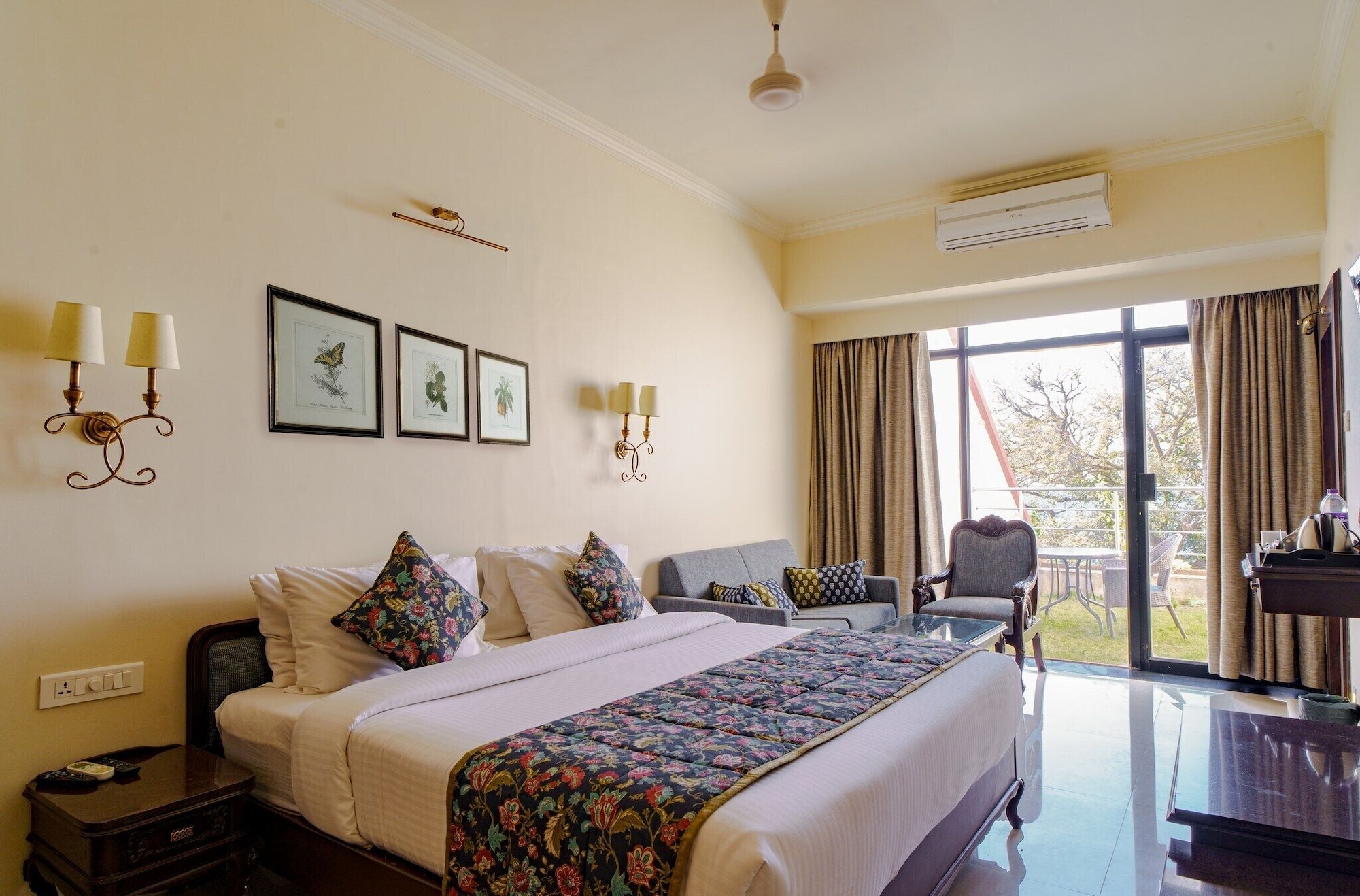 Executive, Double Bed, Valley View, Balcony
