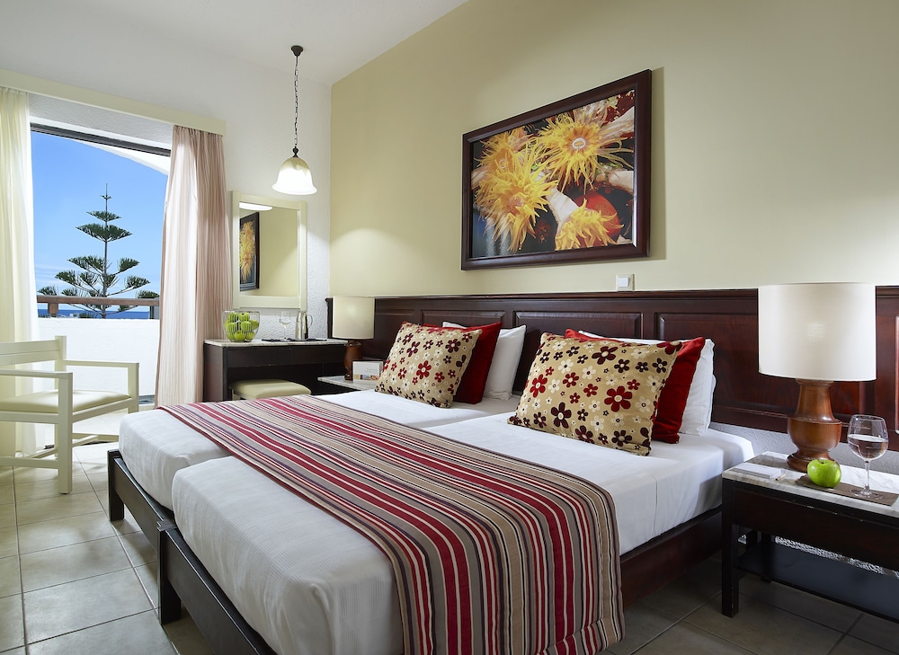Albatros Spa and Resort Hotel 23/56