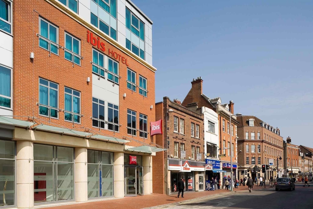 ibis Reading Centre 57/59