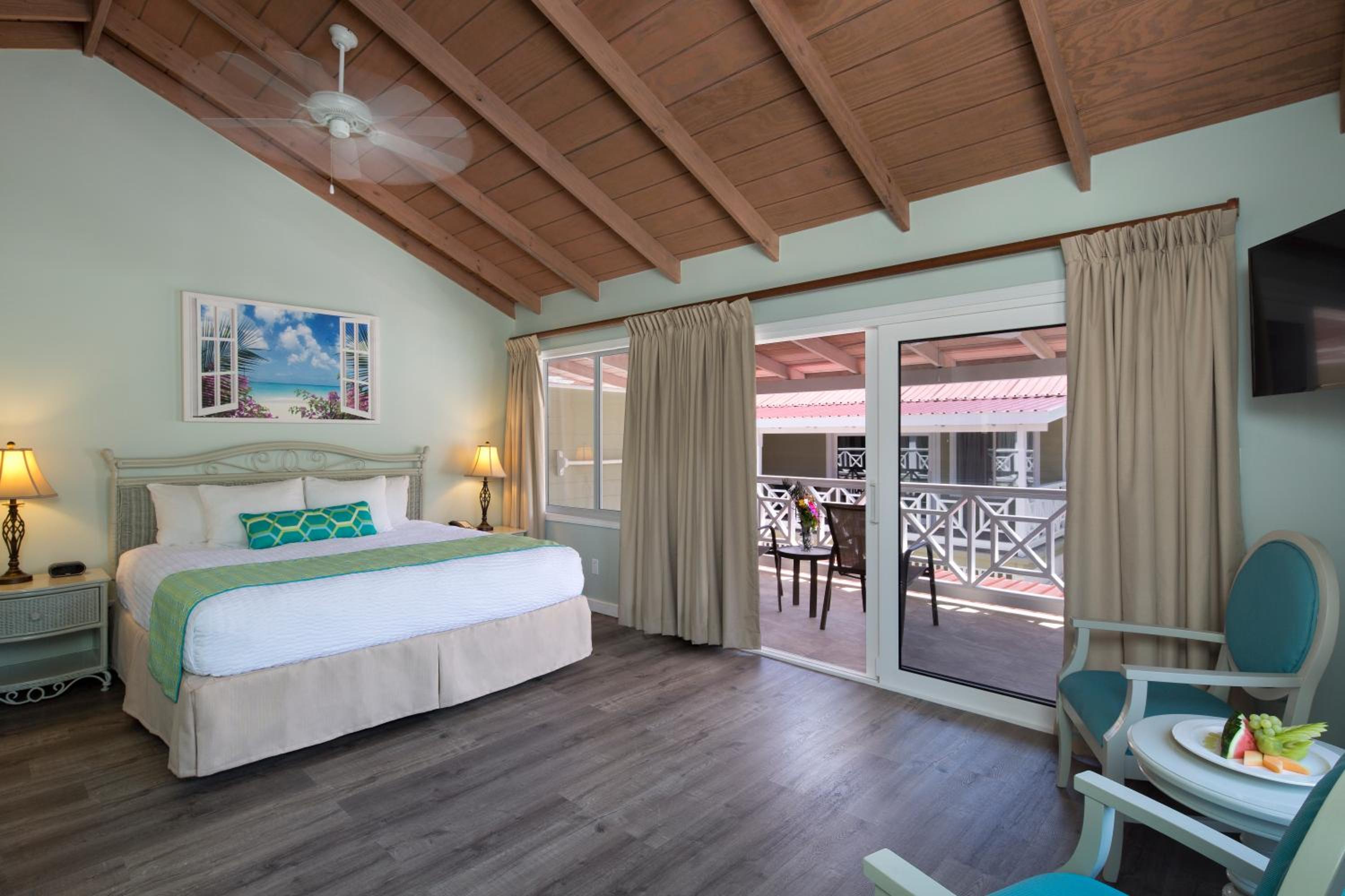 ROOM, KING BED, POOL TERRACE